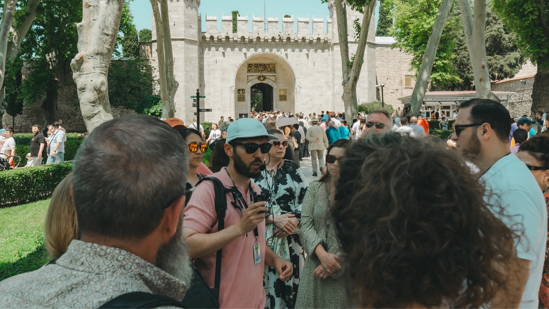 Hagia Sophia & Topkapi Palace: Small Group Tour with Historian guiding visitors through the palace courtyards