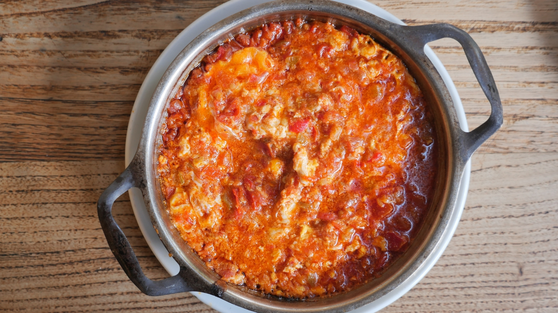 Turkish Scrambled Eggs (1 Serving)
